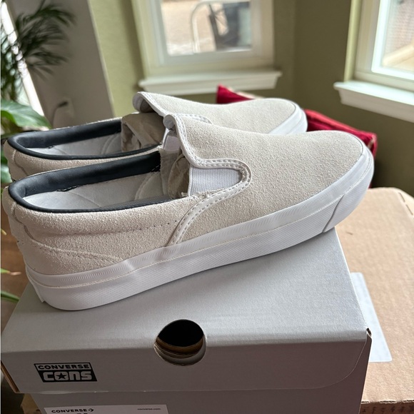 New 7.5 Converse Womens Off-White Slip-On converse suede - Picture 4 of 9